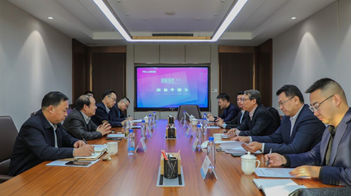 香港新华集团相关负责人到访米兰(中国)_米兰平台集团