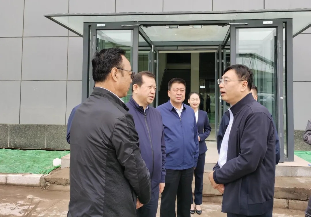 程晓波副省长调研指导米兰(中国)_米兰平台集团“祁连山1号冰川矿泉水”项目